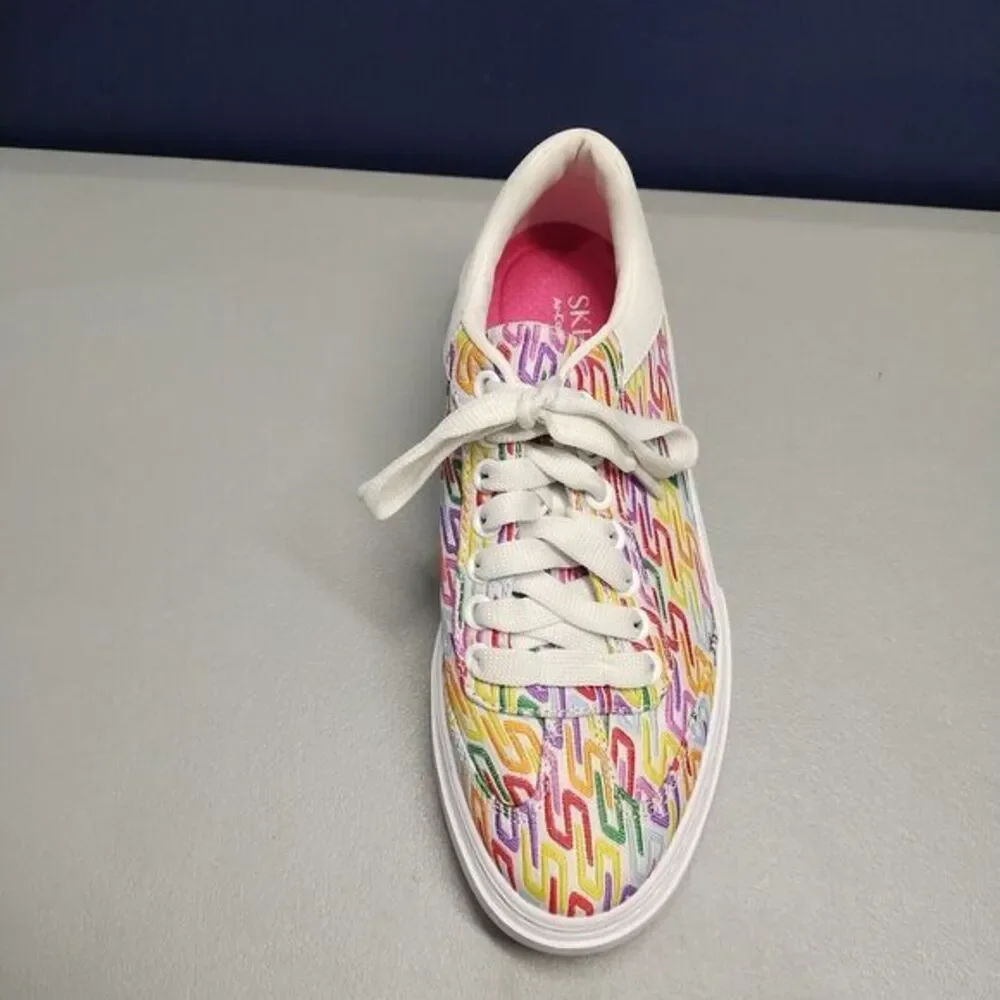 SKECHERS Cordova Classic Low Top Sneakers Womens‎ 8 White Multi Canvas Lace-Up